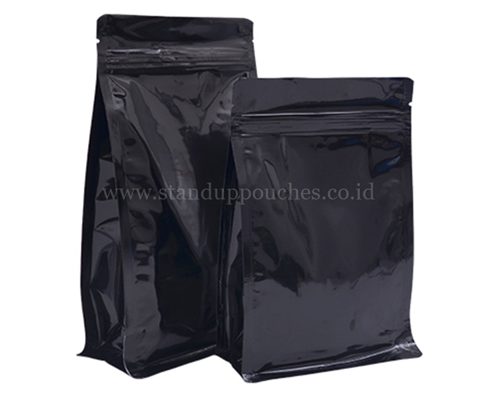 Shiny Black Pouches with Zipper